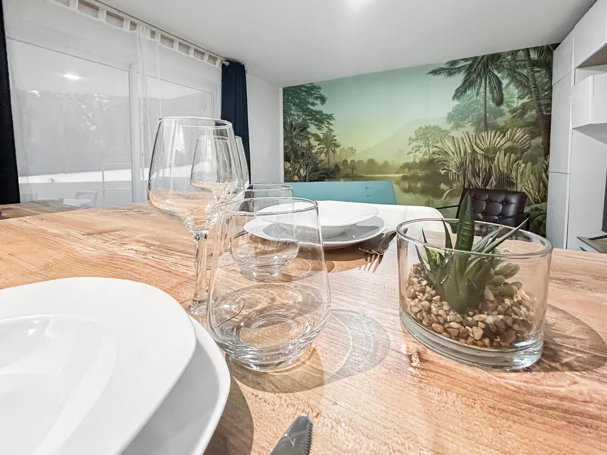 Balcon, Parking, Piscine Et Clim' A 2 Pas Du Port Santa Lucia Apartman Saint-Raphaël Kültér fotó