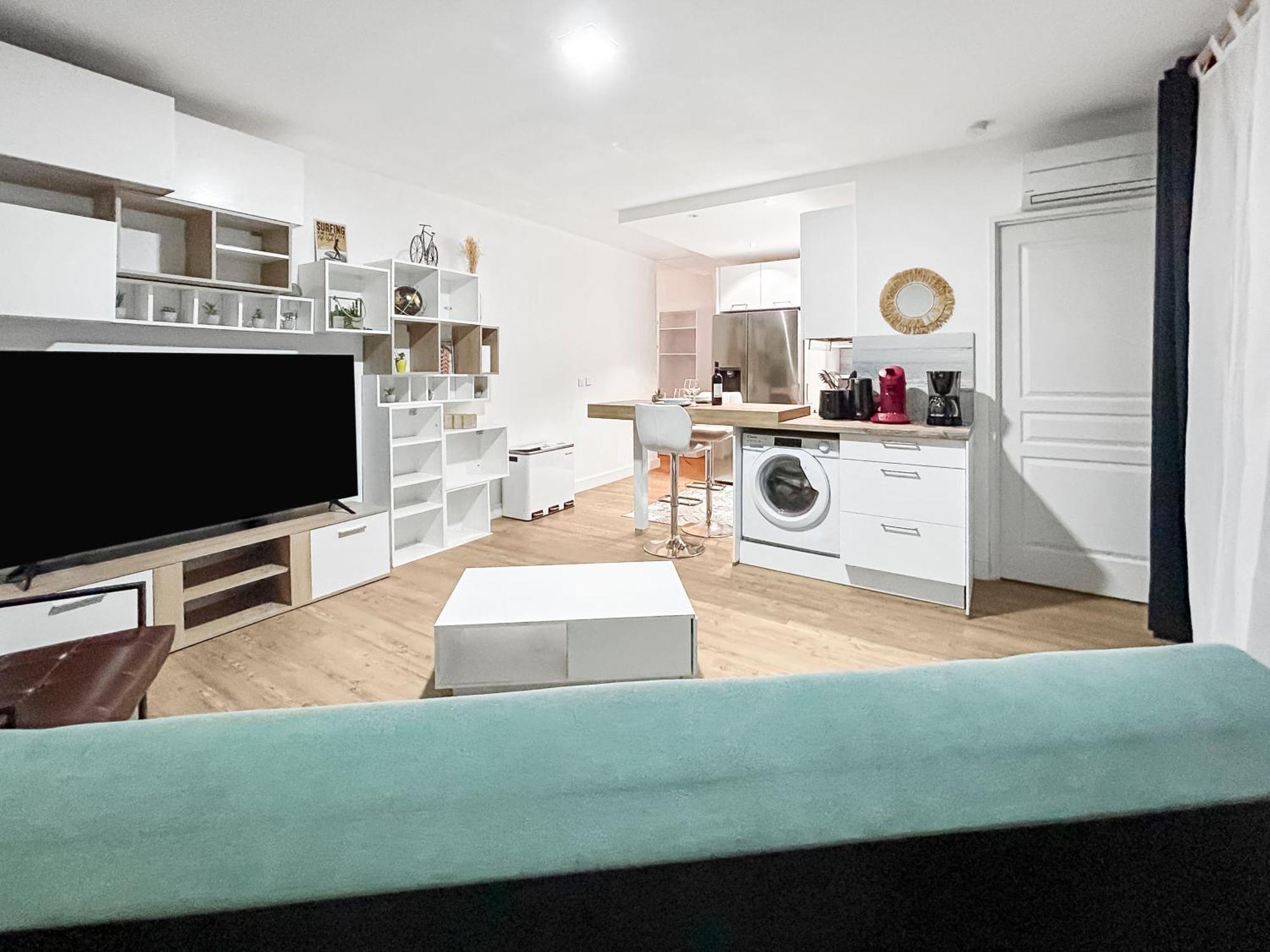 Balcon, Parking, Piscine Et Clim' A 2 Pas Du Port Santa Lucia Apartman Saint-Raphaël Kültér fotó